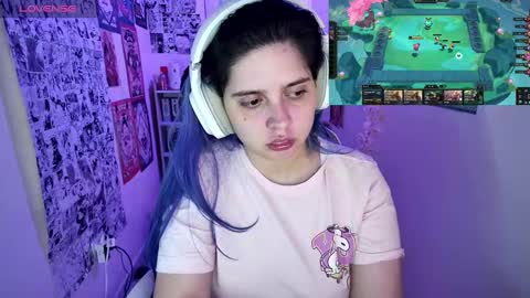 Snapshot of vallolet1_ chatting on 09-28-25, 06:52 Im Violet online show from 09-28-25, 06:52