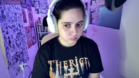 Snapshot of vallolet1_ chatting on 10-02-25, 03:24 Im Violet online show from 10-02-25, 03:24