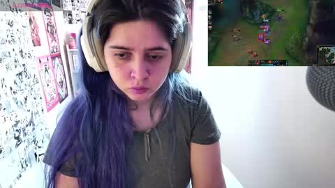 Snapshot of vallolet1_ chatting on 10-16-25, 05:47 Im Violet online show from 10-16-25, 05:47