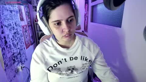 Snapshot of vallolet1_ chatting on 10-18-25, 12:35 Im Violet online show from 10-18-25, 12:35