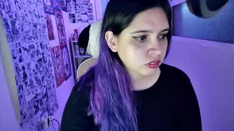 Snapshot of vallolet1_ chatting on 02-28-26, 12:33 Im Violet online show from 02-28-26, 12:33