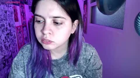 Snapshot of vallolet1_ chatting on 03-09-26, 02:26 Im Violet online show from 03-09-26, 02:26