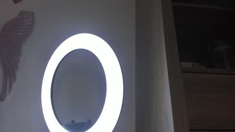 Snapshot of valloletsamar chatting on 01-14-25, 12:03 Vallolet Peach online show from 01-14-25, 12:03