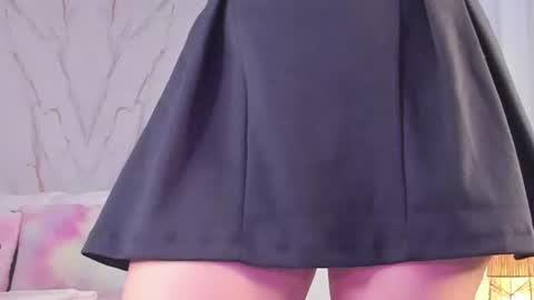 Vallolet Peach  online show from 07-18-26, 12:20
