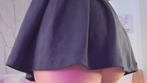 Vallolet Peach  online show from 07-19-26, 12:20