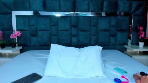 valtira nova online show from 09-11-25, 07:47