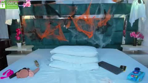 valtira nova online show from 10-23-25, 07:34