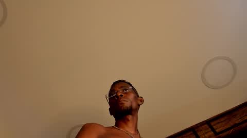 Snapshot of valtorkane chatting on 10-18-25, 11:44 valtorkane online show from 10-18-25, 11:44