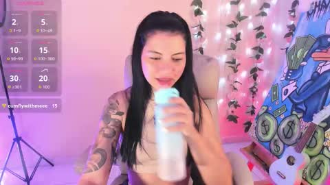 Snapshot of valu_57 chatting on 12-21-25, 03:19 Valu online show from 12-21-25, 03:19