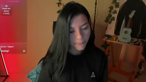 Snapshot of valu_57 chatting on 07-13-26, 03:48 Valu online show from 07-13-26, 03:48