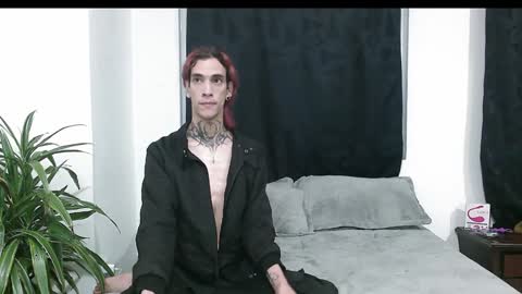 Vamp Noah and Dan online show from 01-01-25, 01:15