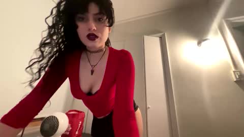 vampgatita online show from 11-08-25, 05:40