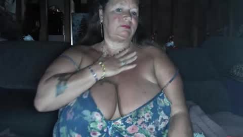 Snapshot of vampwoman chatting on 12-05-24, 04:44 vampwoman online show from 12-05-24, 04:44