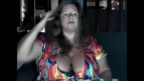Snapshot of vampwoman chatting on 02-27-25, 07:44 vampwoman online show from 02-27-25, 07:44