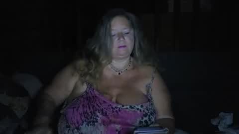 Snapshot of vampwoman chatting on 09-18-25, 05:31 vampwoman online show from 09-18-25, 05:31