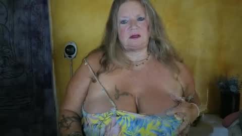 vampwoman online show from 06-14-26, 08:16