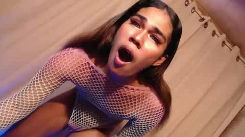 vampy_ebony_laxine online show from 10-22-25, 05:30