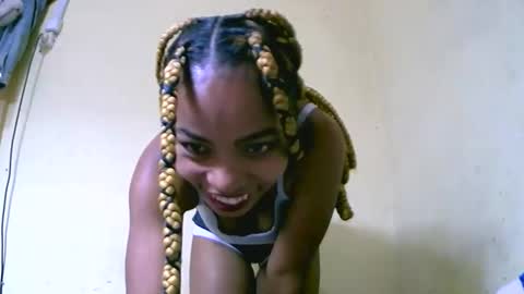 vanah344375 online show from 10-19-25, 12:44