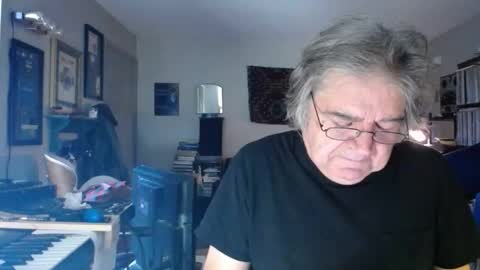 Paco online show from 10-21-25, 12:06