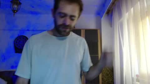 Snapshot of vanceaminator chatting on 10-08-25, 05:38 Emy online show from 10-08-25, 05:38