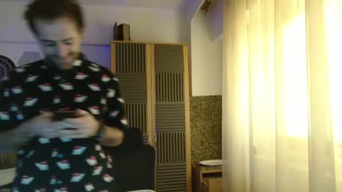 Snapshot of vanceaminator chatting on 11-05-25, 09:20 Emy online show from 11-05-25, 09:20