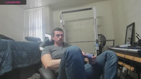 Snapshot of vandal2021 chatting on 02-12-25, 09:01 Vandal2021 online show from 02-12-25, 09:01