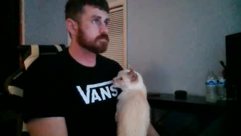 Snapshot of vandal2021 chatting on 11-20-25, 12:11 Vandal2021 online show from 11-20-25, 12:11