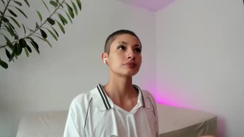 Snapshot of vandalovee chatting on 07-05-26, 06:26 Babi Alu online show from 07-05-26, 06:26