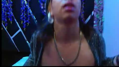 Snapshot of vanesa_boobs chatting on 02-15-26, 07:51 vanessa bobs online show from 02-15-26, 07:51