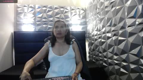 Snapshot of vanessa_7_ chatting on 09-15-25, 07:36 Vanessa online show from 09-15-25, 07:36