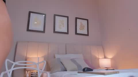 Snapshot of vanessa__cb chatting on 07-06-26, 11:40 vanessa__cb online show from 07-06-26, 11:40