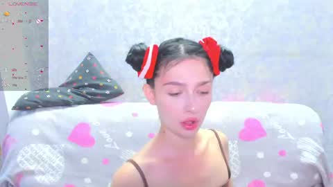 Snapshot of vanessa_florence chatting on 06-25-26, 01:49 RUSSIAN BARBIE BABE online show from 06-25-26, 01:49