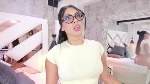 Vanessa  online show from 07-15-26, 07:19