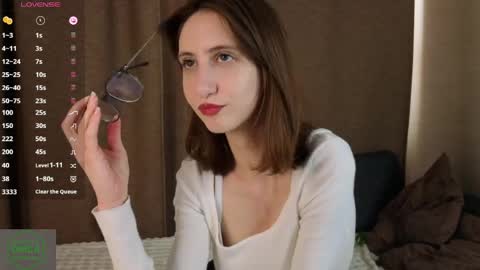 Snapshot of vanessa_sweeti chatting on 06-04-26, 08:42 Alice online show from 06-04-26, 08:42