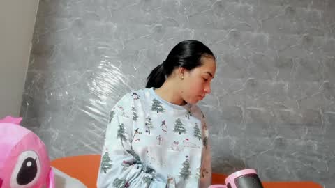 Snapshot of vanessaadol chatting on 02-07-25, 09:37 vanessaadol online show from 02-07-25, 09:37