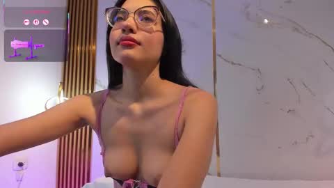 Snapshot of vanessaboch chatting on 01-15-26, 08:56 Vanessa online show from 01-15-26, 08:56