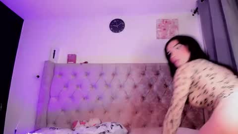 vanessacastroo online show from 05-06-26, 05:35