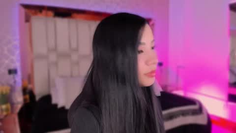 Snapshot of vanessaduval chatting on 10-19-25, 10:43 vanessaduval online show from 10-19-25, 10:43