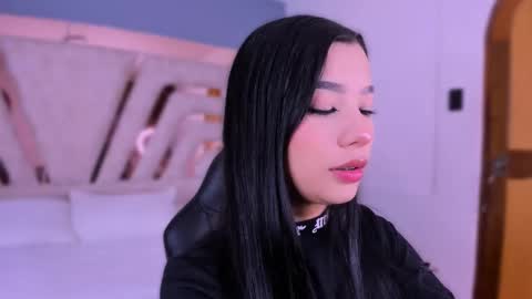 Snapshot of vanessaduval chatting on 12-15-25, 03:11 vanessaduval online show from 12-15-25, 03:11