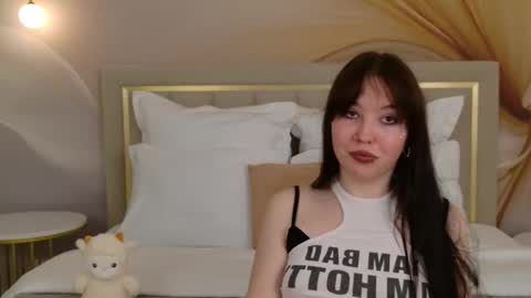 Snapshot of vanessafields chatting on 01-08-26, 03:47 Vanessa online show from 01-08-26, 03:47