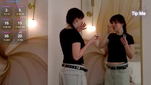 Snapshot of vanessafields chatting on 02-15-26, 02:58 Vanessa online show from 02-15-26, 02:58