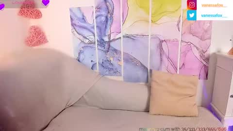 Snapshot of vanessafox__ chatting on 02-06-25, 12:59 V online show from 02-06-25, 12:59