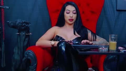 Snapshot of vanessamorningstar1 chatting on 01-28-25, 01:29 Miss Vanessa online show from 01-28-25, 01:29