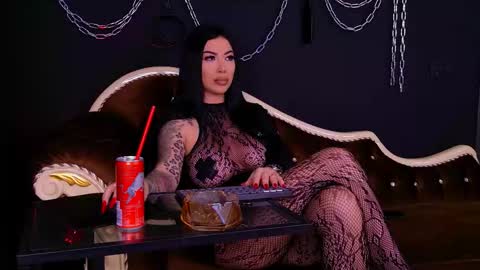 Snapshot of vanessamorningstar1 chatting on 02-20-26, 09:15 Miss Vanessa online show from 02-20-26, 09:15