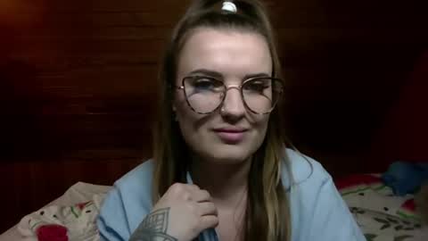 Vanessa online show from 12-17-25, 07:31