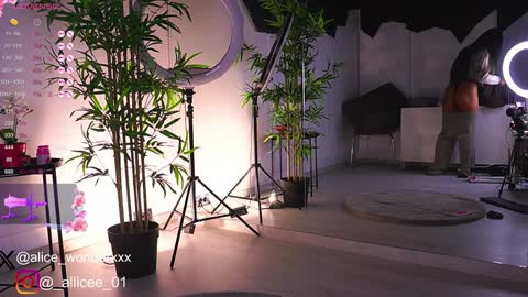 Vanessa Simon online show from 02-08-25, 06:12