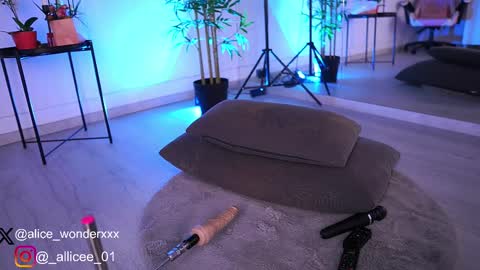 Vanessa Simon online show from 03-08-25, 10:11