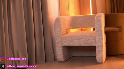 Vanessa Simon online show from 04-03-26, 06:22