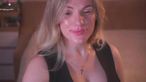 Sophie online show from 07-08-26, 10:03