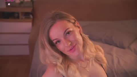Sophie online show from 07-13-26, 10:45